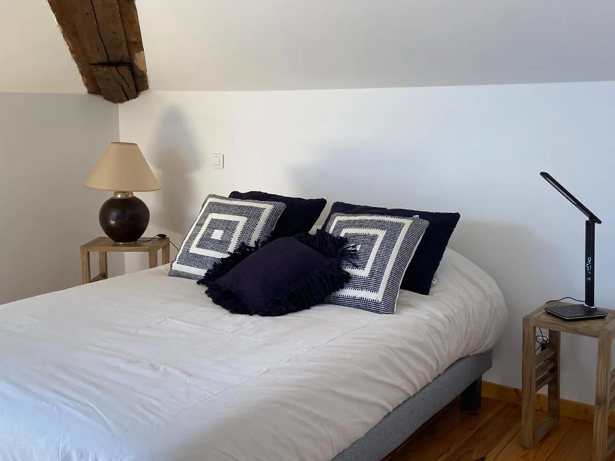 La Vue sur le Clocher Auriac-sur-Vendinelle Appartement